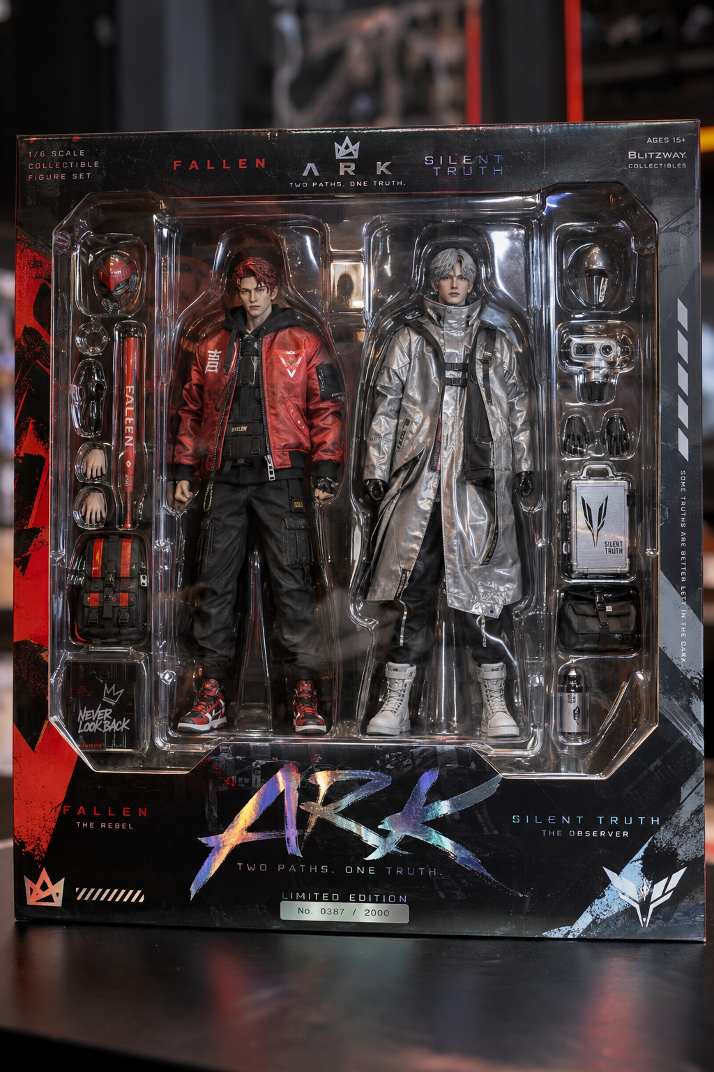 action figure effect with two figures in one collector box